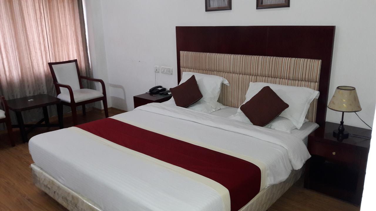 Aroma Residency Hotel Tinsukia Eksteriør billede